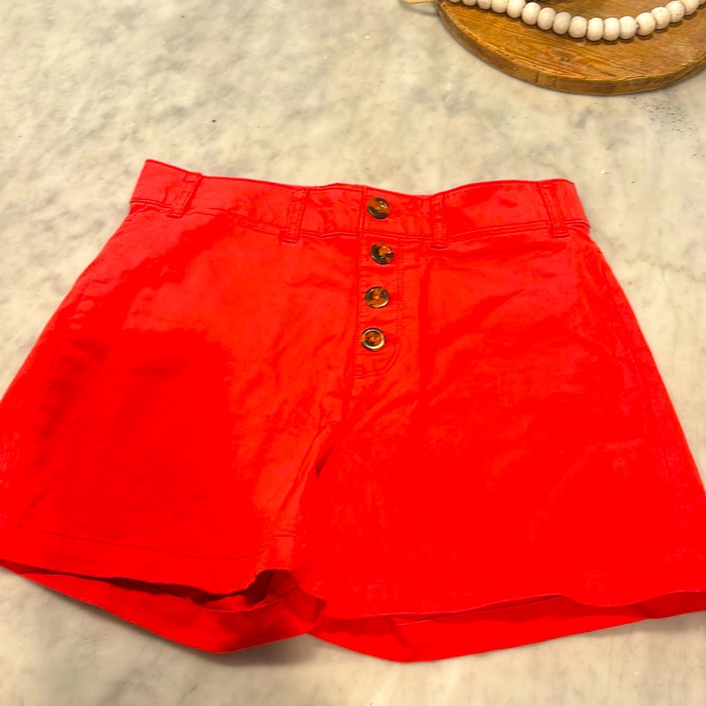 Old navy size 4 shorts in coral